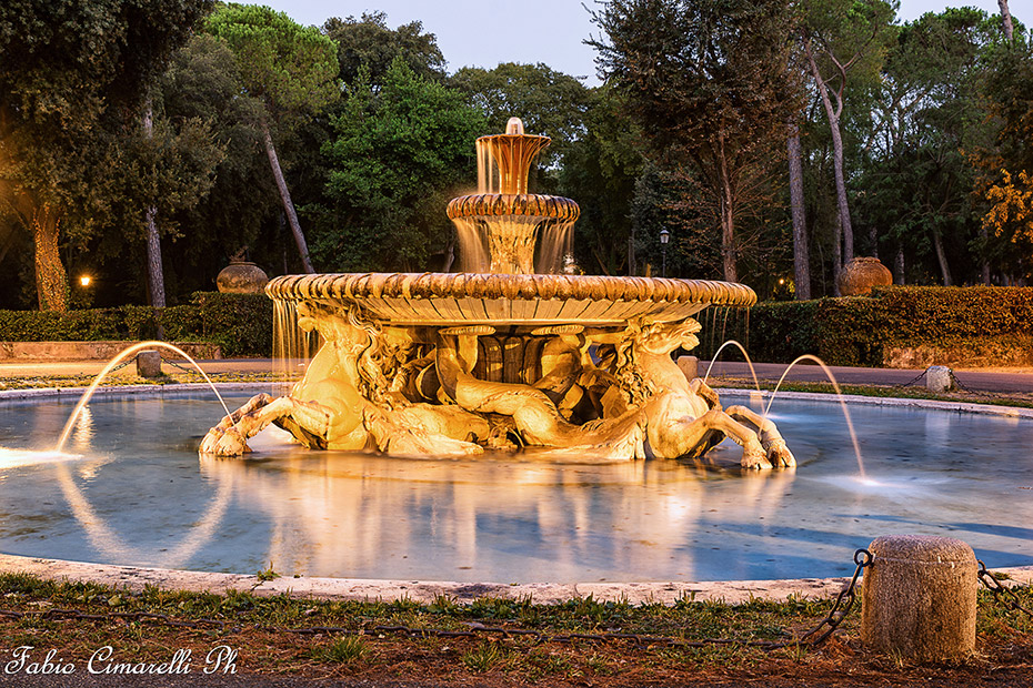 Fontana dei Cavalli Marini